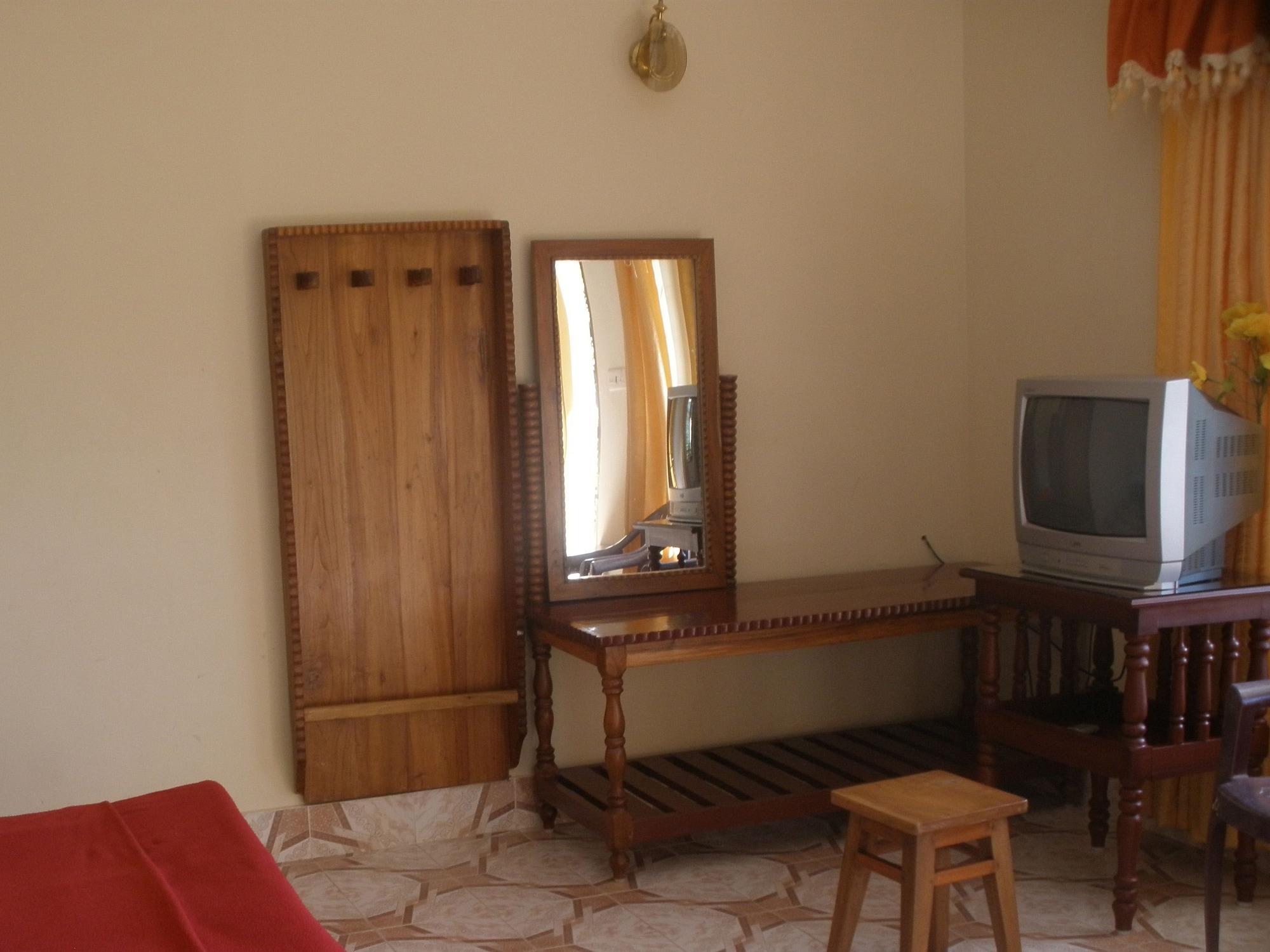 Jungle Palace Homestay Thekkady Buitenkant foto