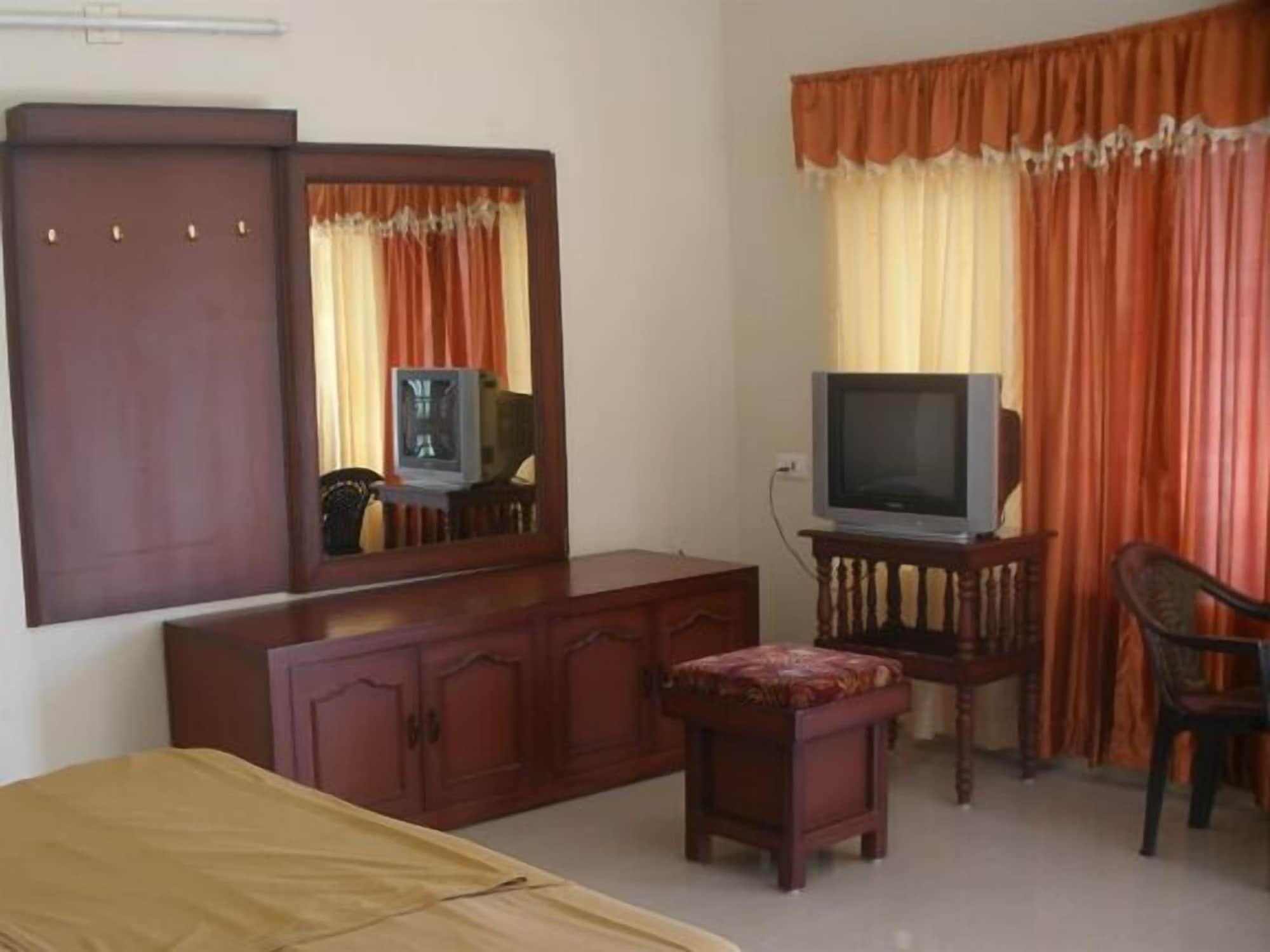 Jungle Palace Homestay Thekkady Buitenkant foto
